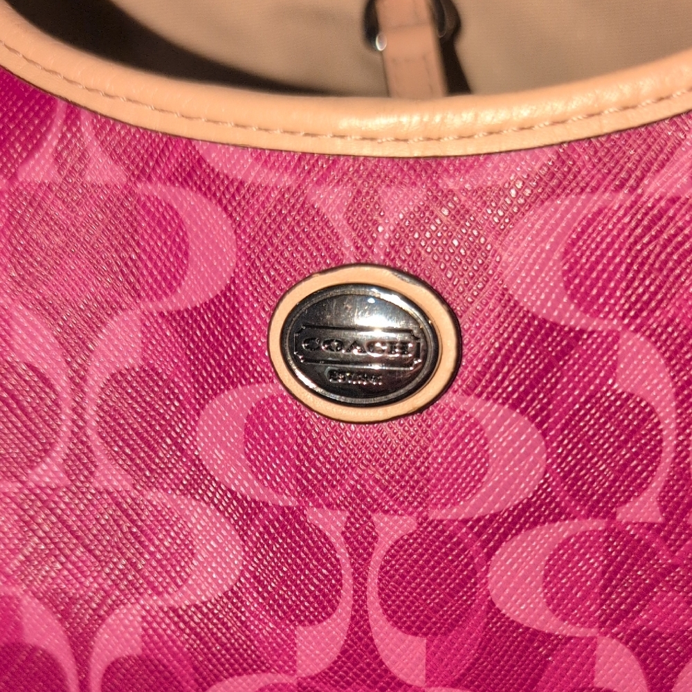 Retired - Coach Peyton C Tote/Shoulder Bag In Pink, Magenta Signature C  F25522 - Picture 2 of 16